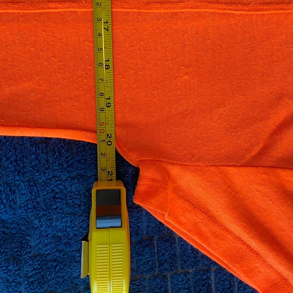 Sweaty Betty Flex Workout Tee Shockingly Orange - Picture 5 of 7